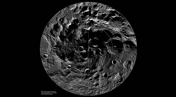 Inilah yang Tersembunyi di Balik Bayangan Bulan