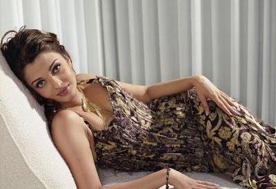 HOT!! Janda Kembang Yang Seksi ( pics )